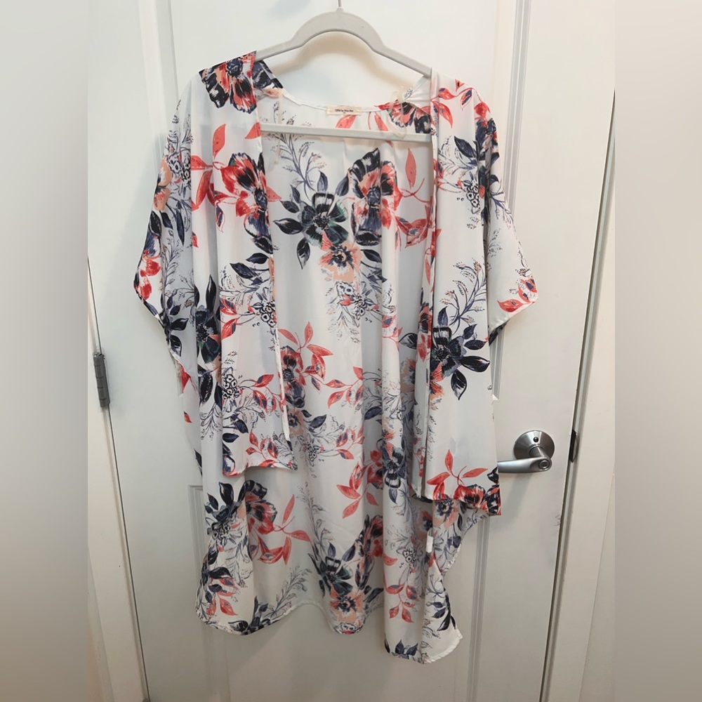 12pm by Mon Ami kimono, S, like new, smoke free home